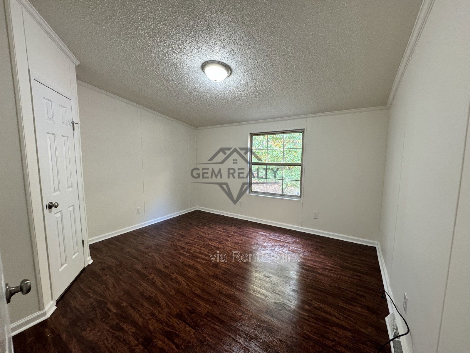 3-Bedroom Home with Spacious Layout – 340 Faucetts Road, Tappahannock
*KITCHEN COUNTERTOP WILL BE REPLACED IN MARCH '26 w/GRANITE. PROPERTY CAN BE LEASED BEFORE THIS DATE IF APPLICANT CHOOSES* property image