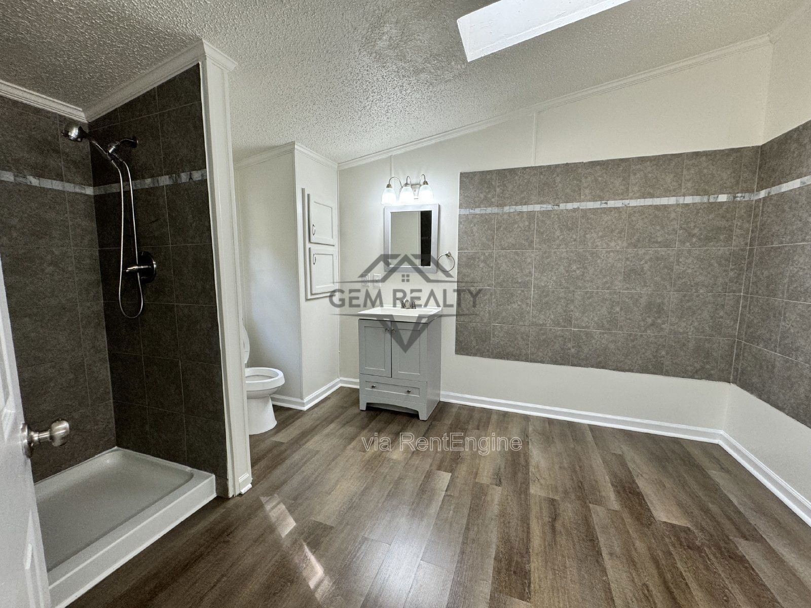 3-Bedroom Home with Spacious Layout – 340 Faucetts Road, Tappahannock
*KITCHEN COUNTERTOP WILL BE REPLACED IN MARCH '26 w/GRANITE. PROPERTY CAN BE LEASED BEFORE THIS DATE IF APPLICANT CHOOSES* property image