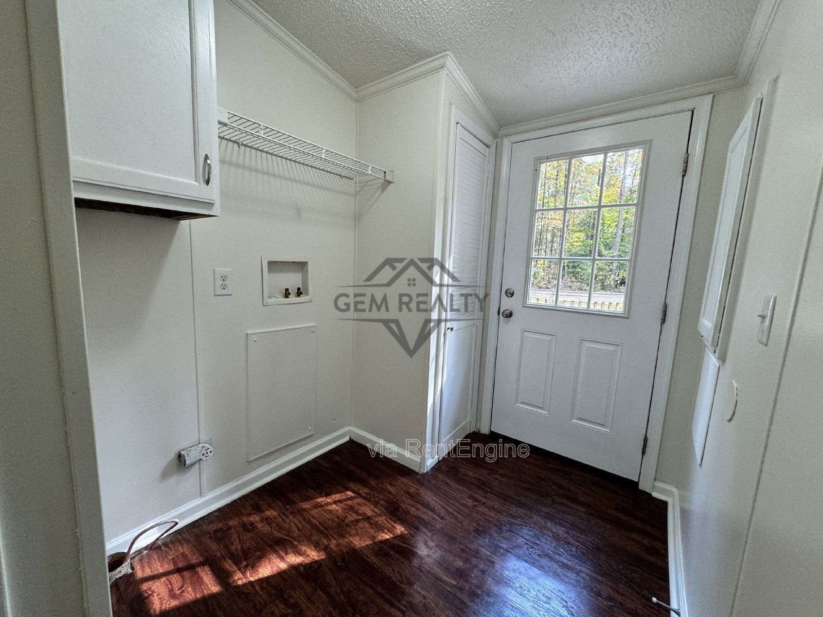 3-Bedroom Home with Spacious Layout – 340 Faucetts Road, Tappahannock
*KITCHEN COUNTERTOP WILL BE REPLACED IN MARCH '26 w/GRANITE. PROPERTY CAN BE LEASED BEFORE THIS DATE IF APPLICANT CHOOSES* property image