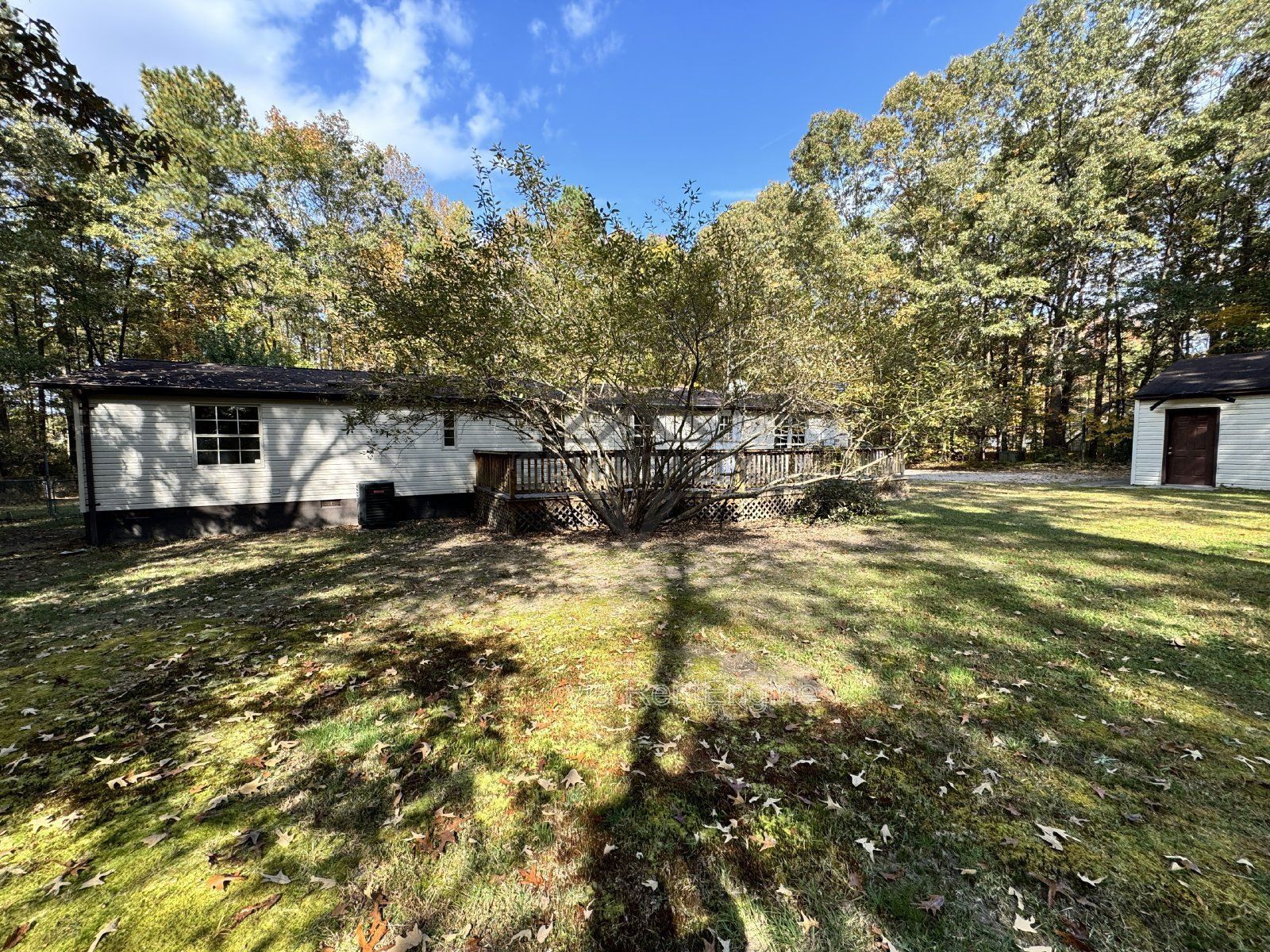 3-Bedroom Home with Spacious Layout – 340 Faucetts Road, Tappahannock
*KITCHEN COUNTERTOP WILL BE REPLACED IN MARCH '26 w/GRANITE. PROPERTY CAN BE LEASED BEFORE THIS DATE IF APPLICANT CHOOSES* property image