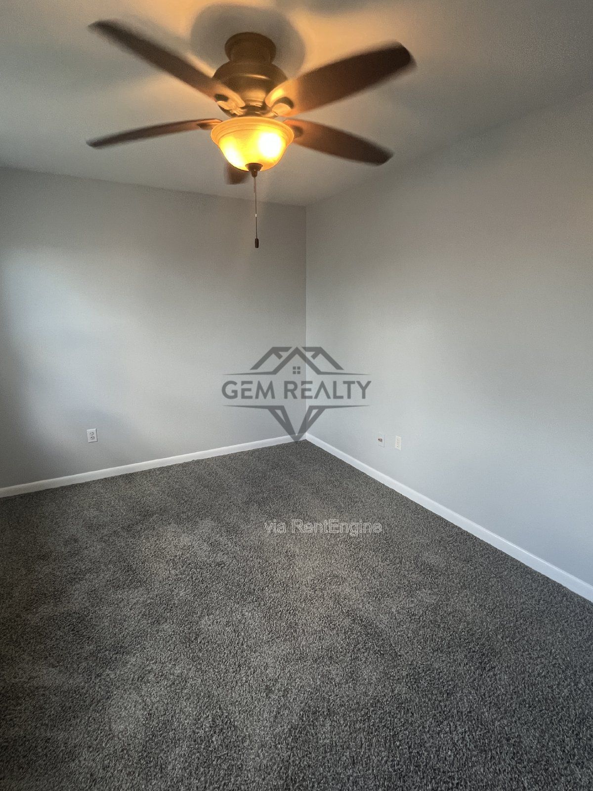 Spacious 3 Bedroom End Unit Townhome in Breezewood Forest in Fredericksburg property image