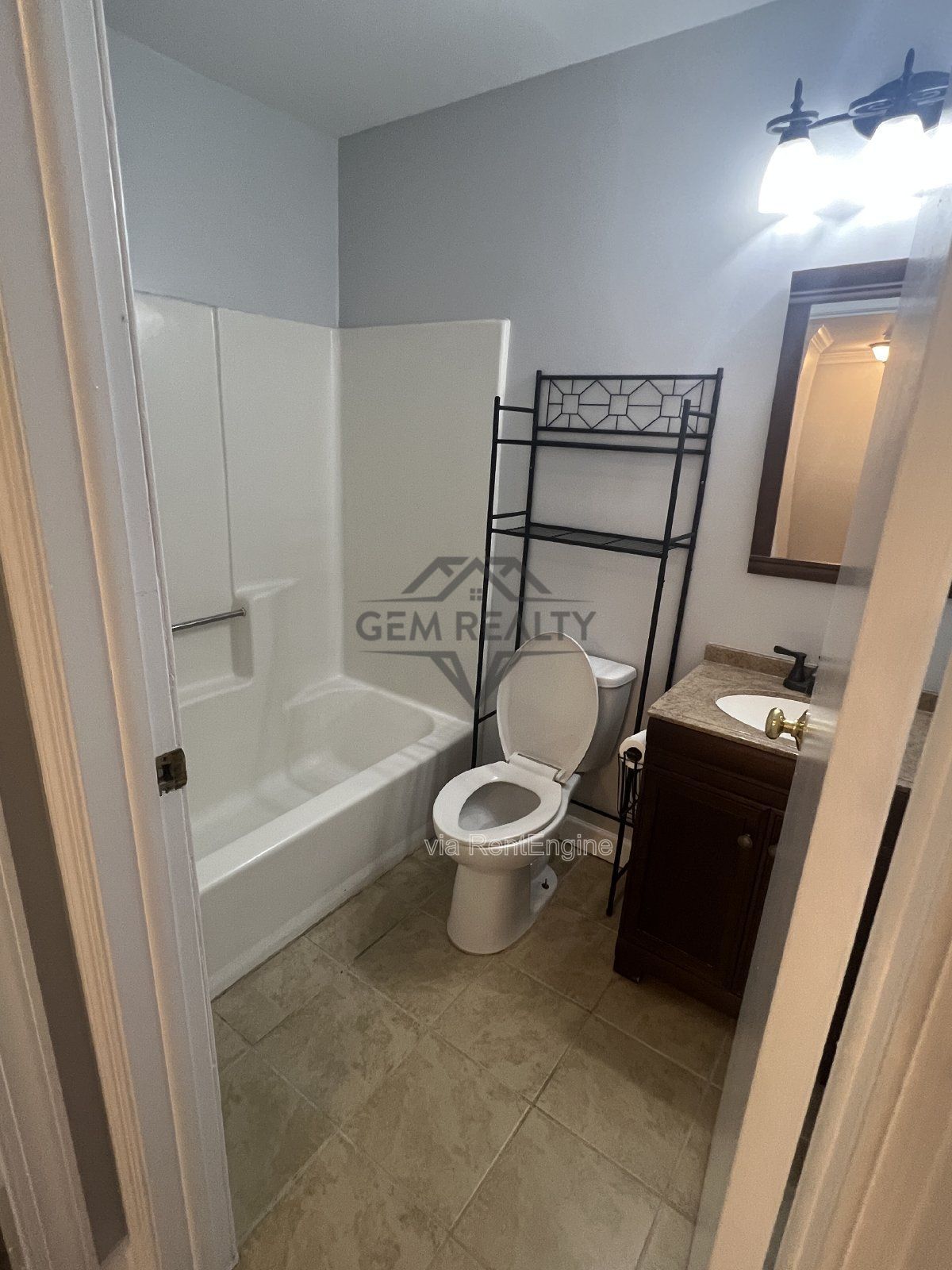 Spacious 3 Bedroom End Unit Townhome in Breezewood Forest in Fredericksburg property image