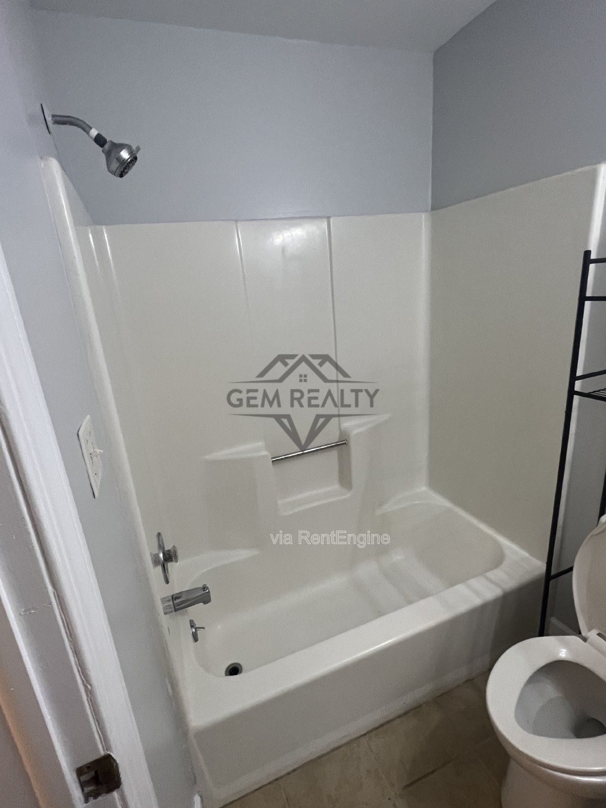 Spacious 3 Bedroom End Unit Townhome in Breezewood Forest in Fredericksburg property image