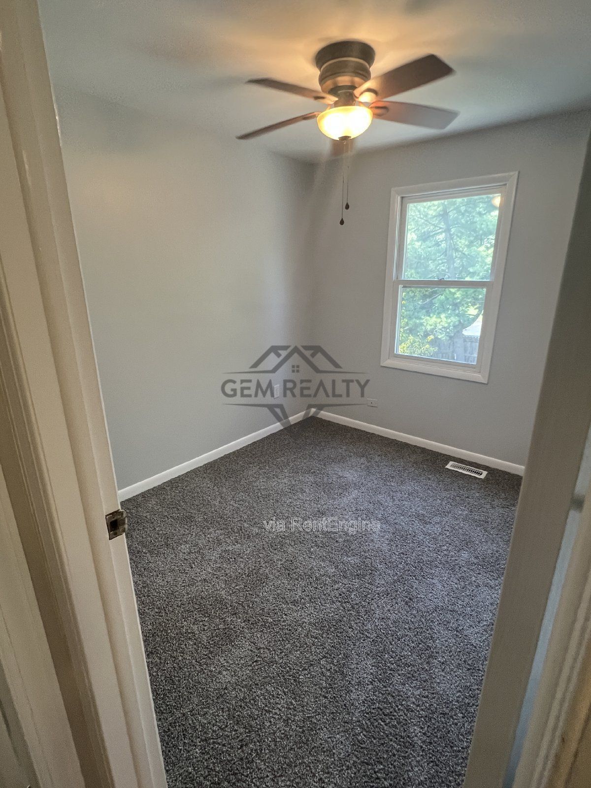 Spacious 3 Bedroom End Unit Townhome in Breezewood Forest in Fredericksburg property image