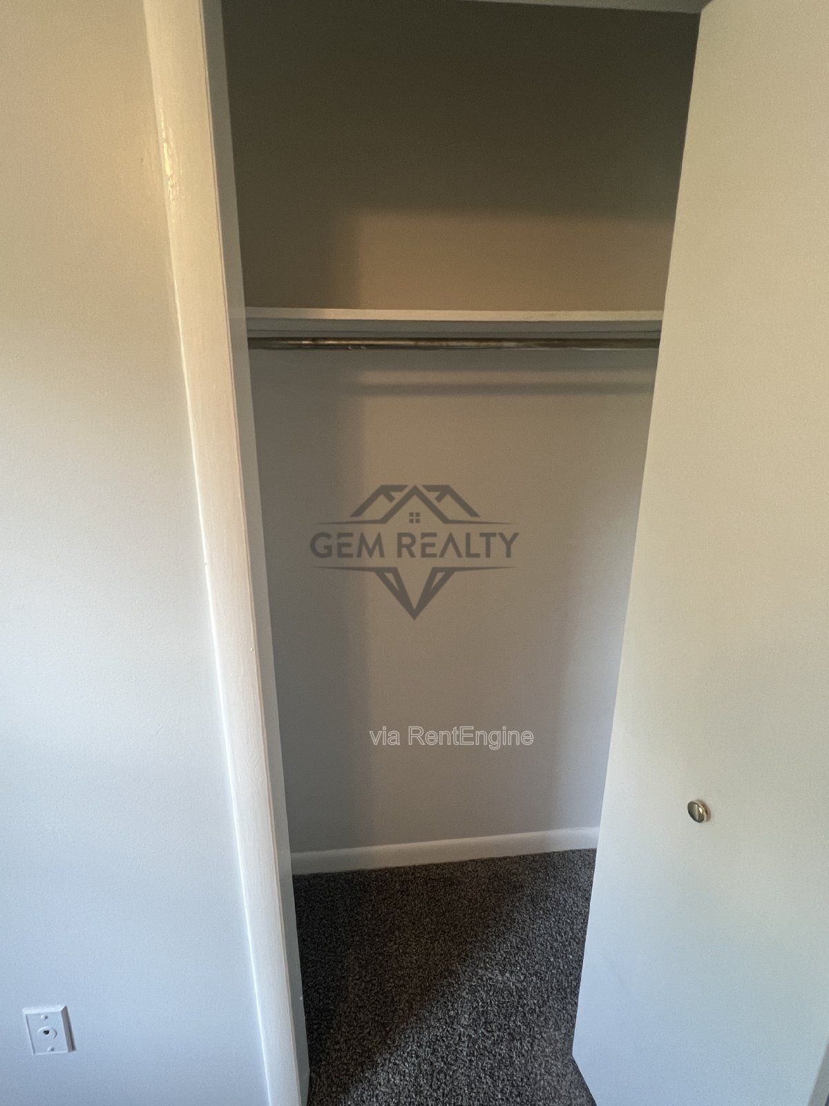 Spacious 3 Bedroom End Unit Townhome in Breezewood Forest in Fredericksburg property image