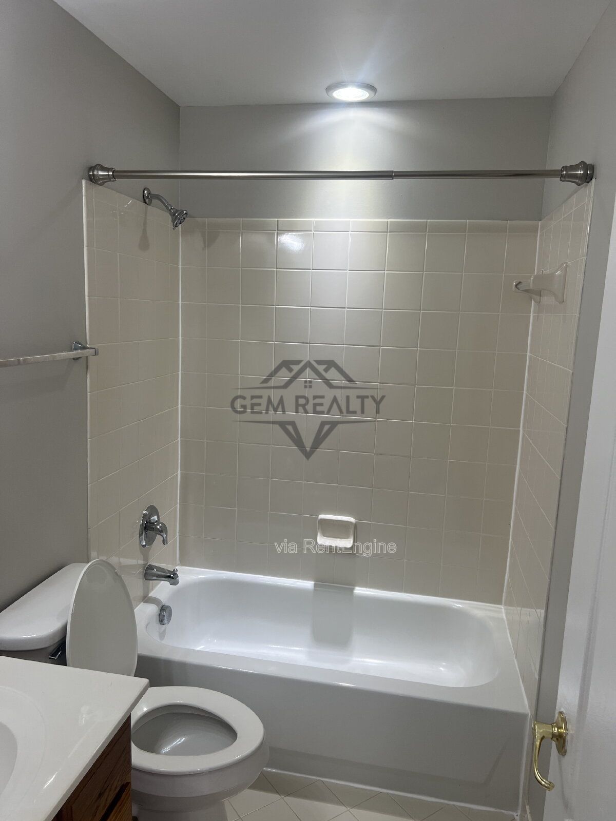 Expansive 4-Bedroom Townhouse on Broker Lane – 2342 Sq Ft of Comfort in Woodbridge! property image