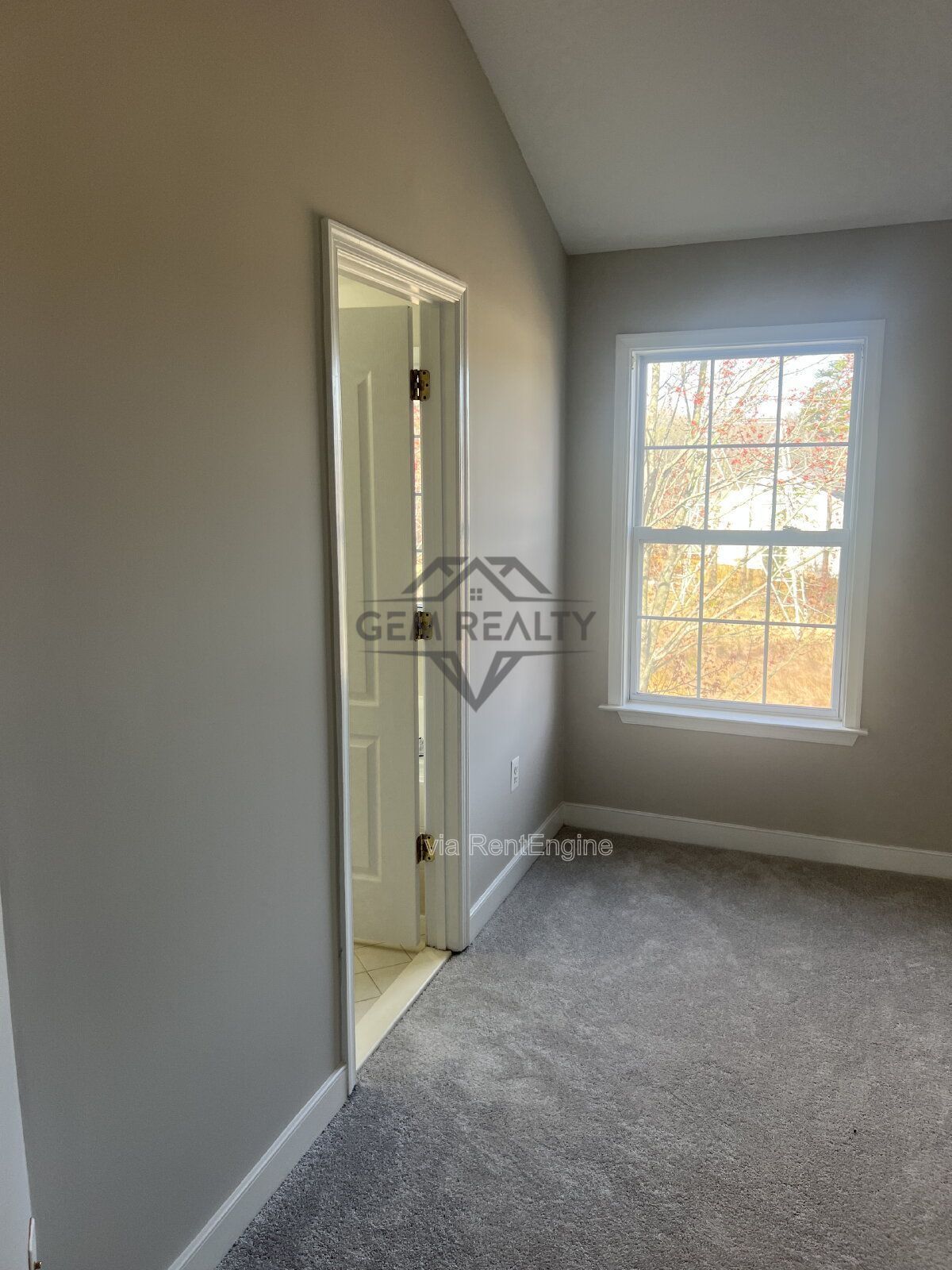 Expansive 4-Bedroom Townhouse on Broker Lane – 2342 Sq Ft of Comfort in Woodbridge! property image