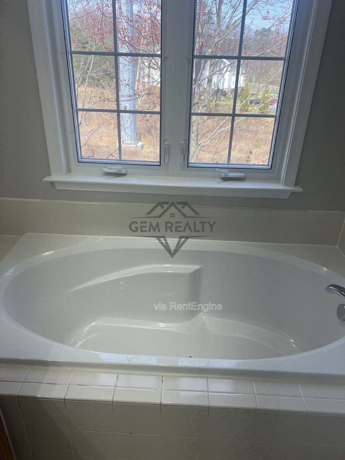 Expansive 4-Bedroom Townhouse on Broker Lane – 2342 Sq Ft of Comfort in Woodbridge! property image