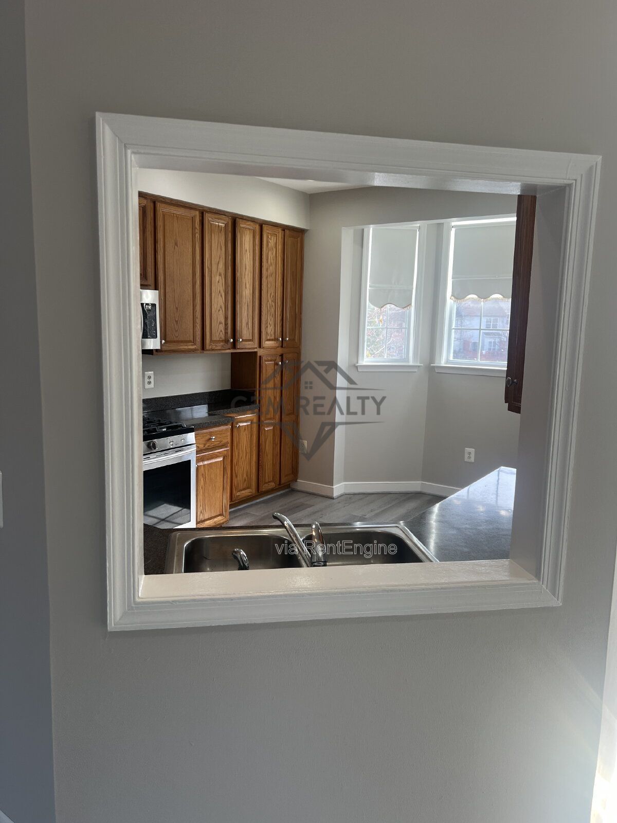 Expansive 4-Bedroom Townhouse on Broker Lane – 2342 Sq Ft of Comfort in Woodbridge! property image