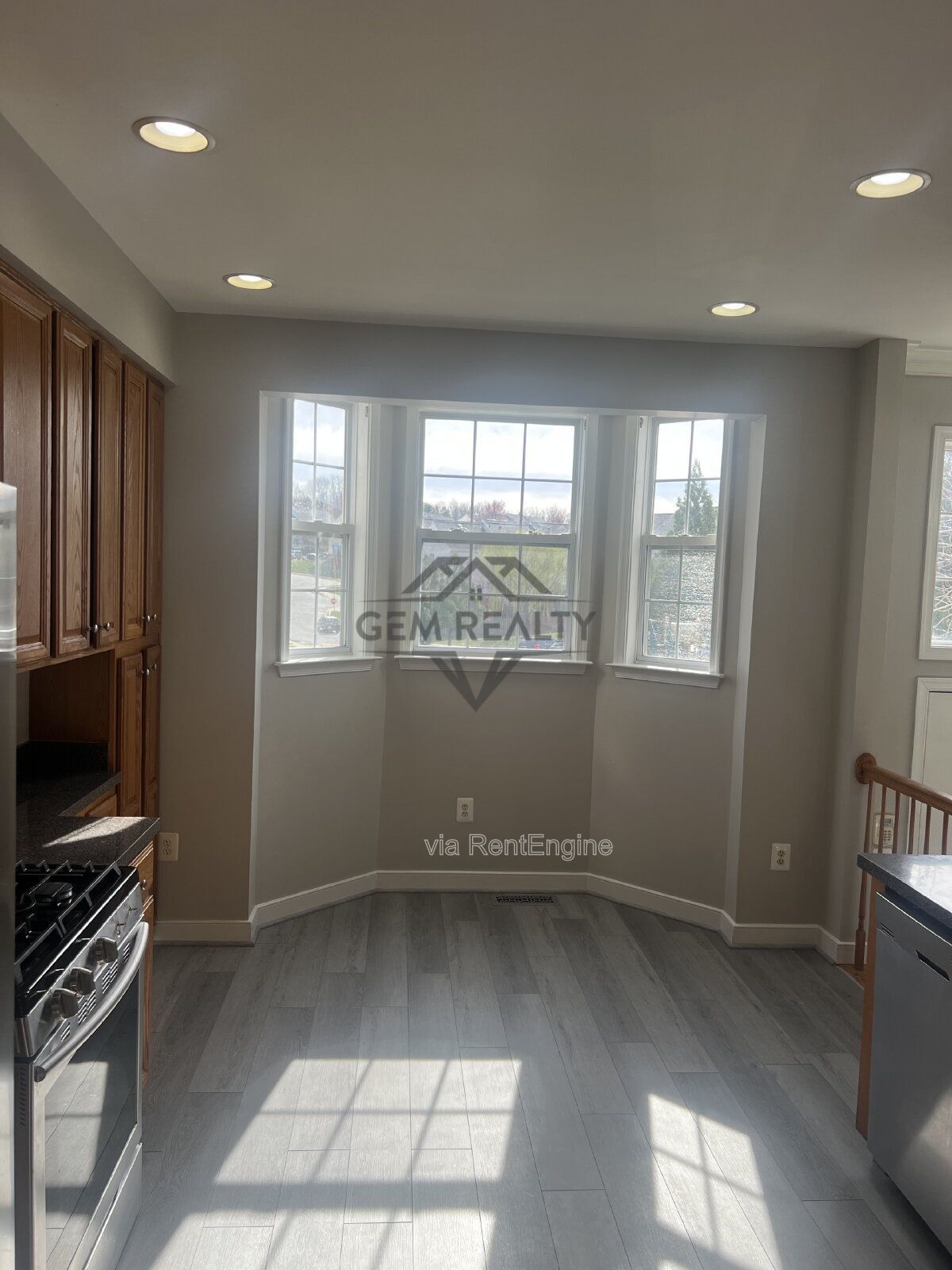 Expansive 4-Bedroom Townhouse on Broker Lane – 2342 Sq Ft of Comfort in Woodbridge! property image