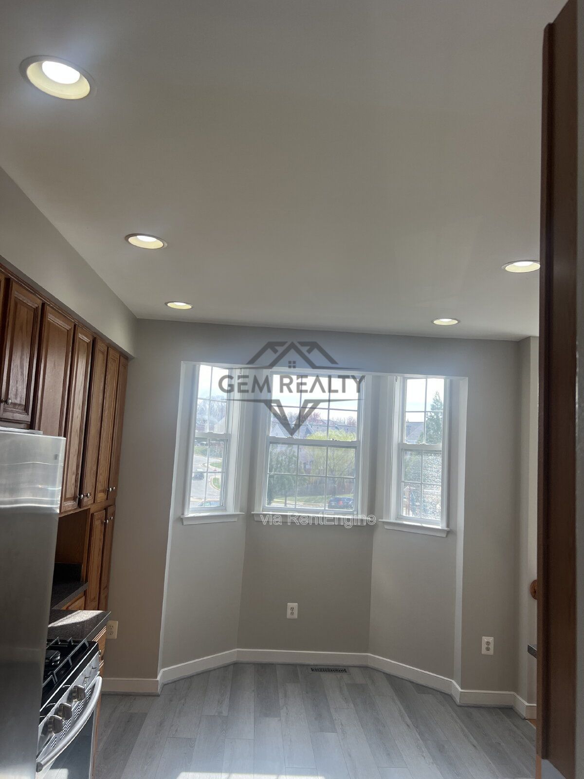 Expansive 4-Bedroom Townhouse on Broker Lane – 2342 Sq Ft of Comfort in Woodbridge! property image