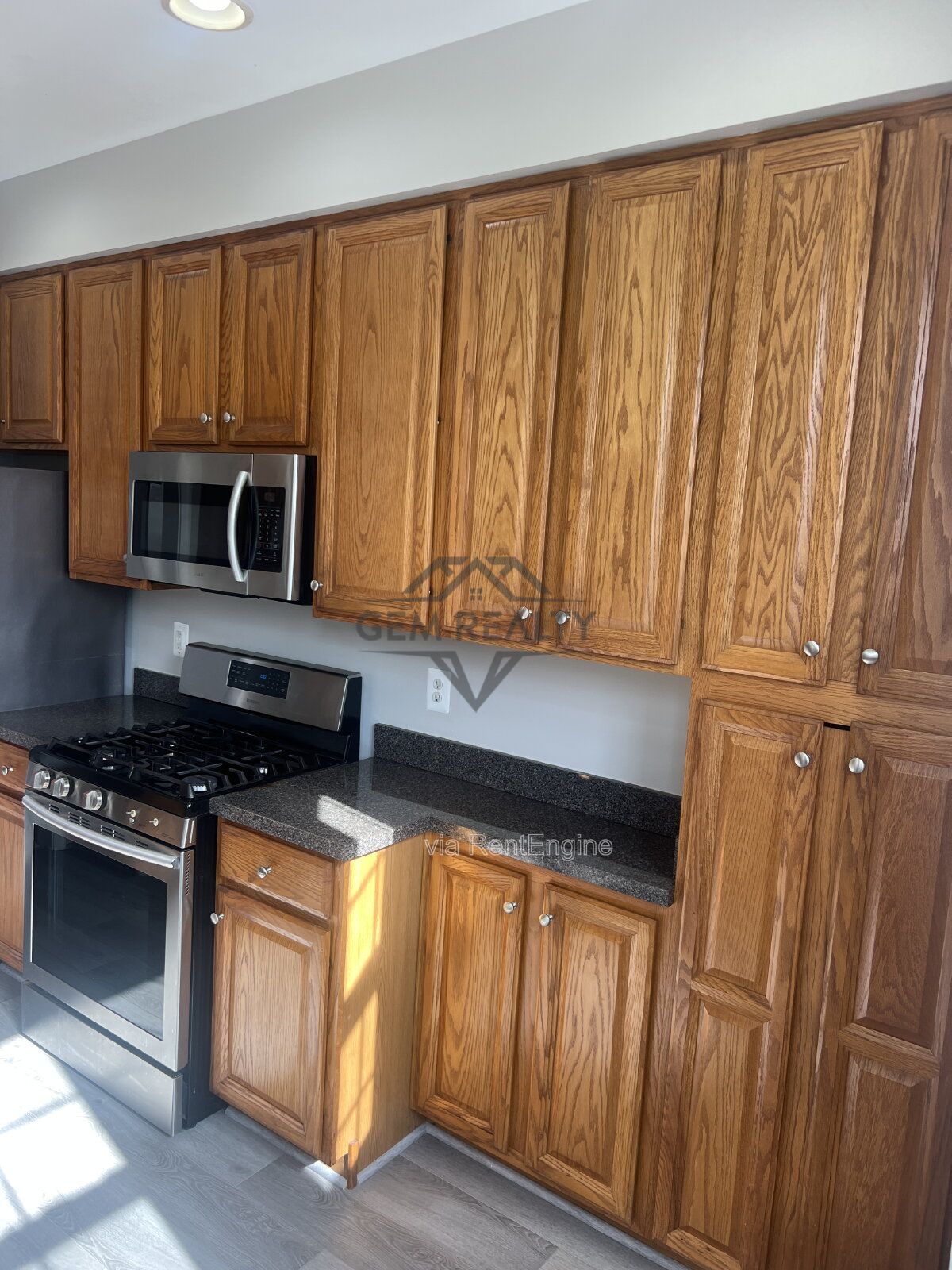 Expansive 4-Bedroom Townhouse on Broker Lane – 2342 Sq Ft of Comfort in Woodbridge! property image