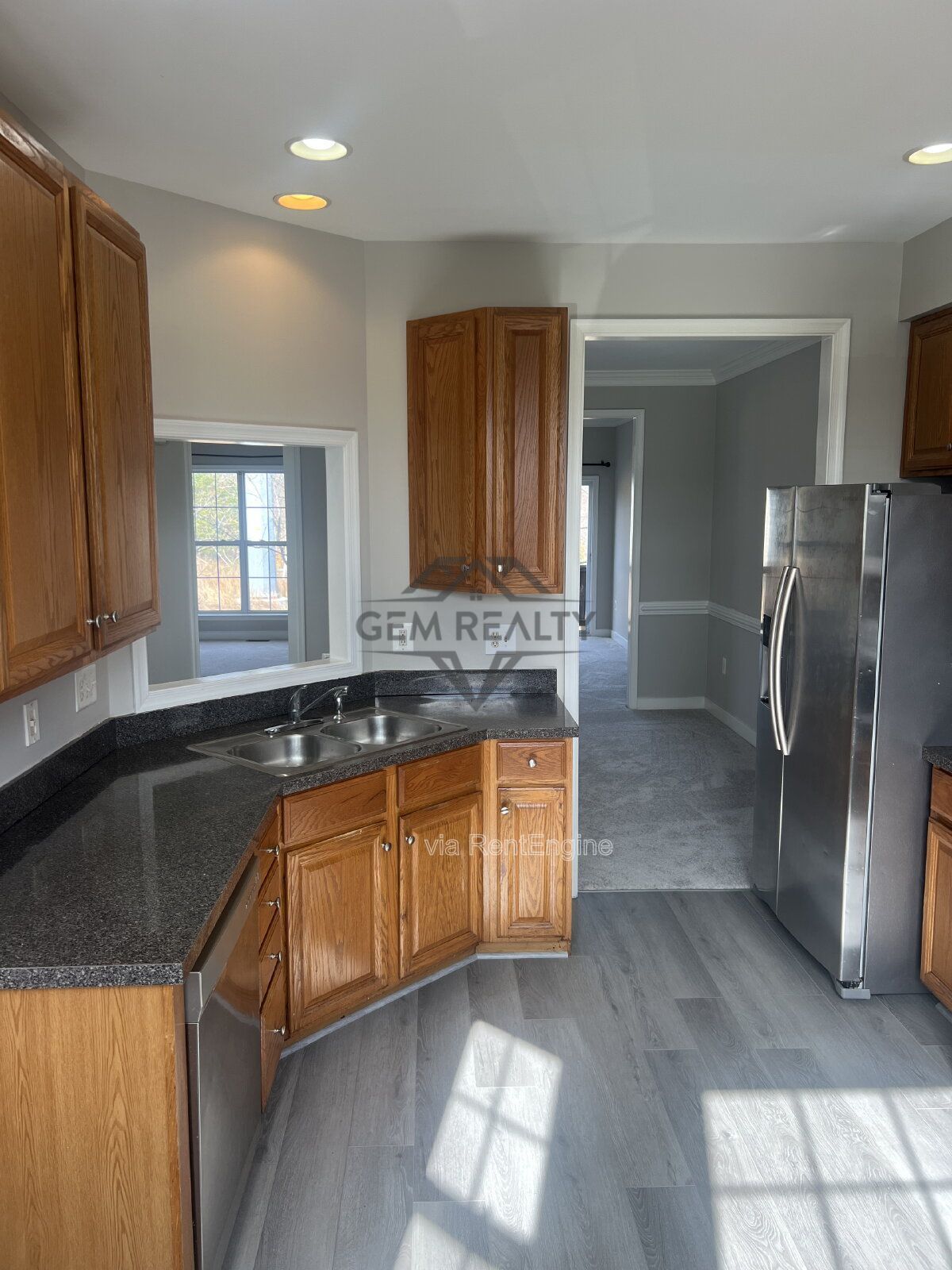 Expansive 4-Bedroom Townhouse on Broker Lane – 2342 Sq Ft of Comfort in Woodbridge! property image