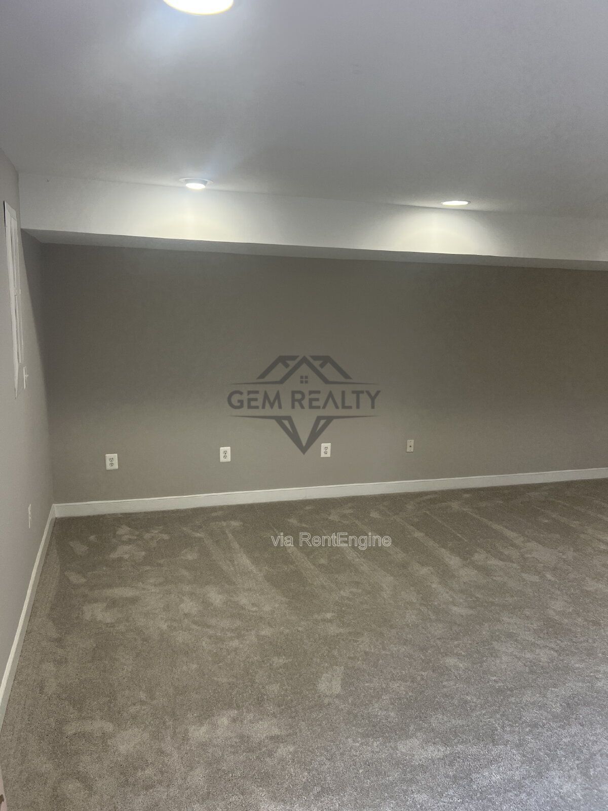 Expansive 4-Bedroom Townhouse on Broker Lane – 2342 Sq Ft of Comfort in Woodbridge! property image