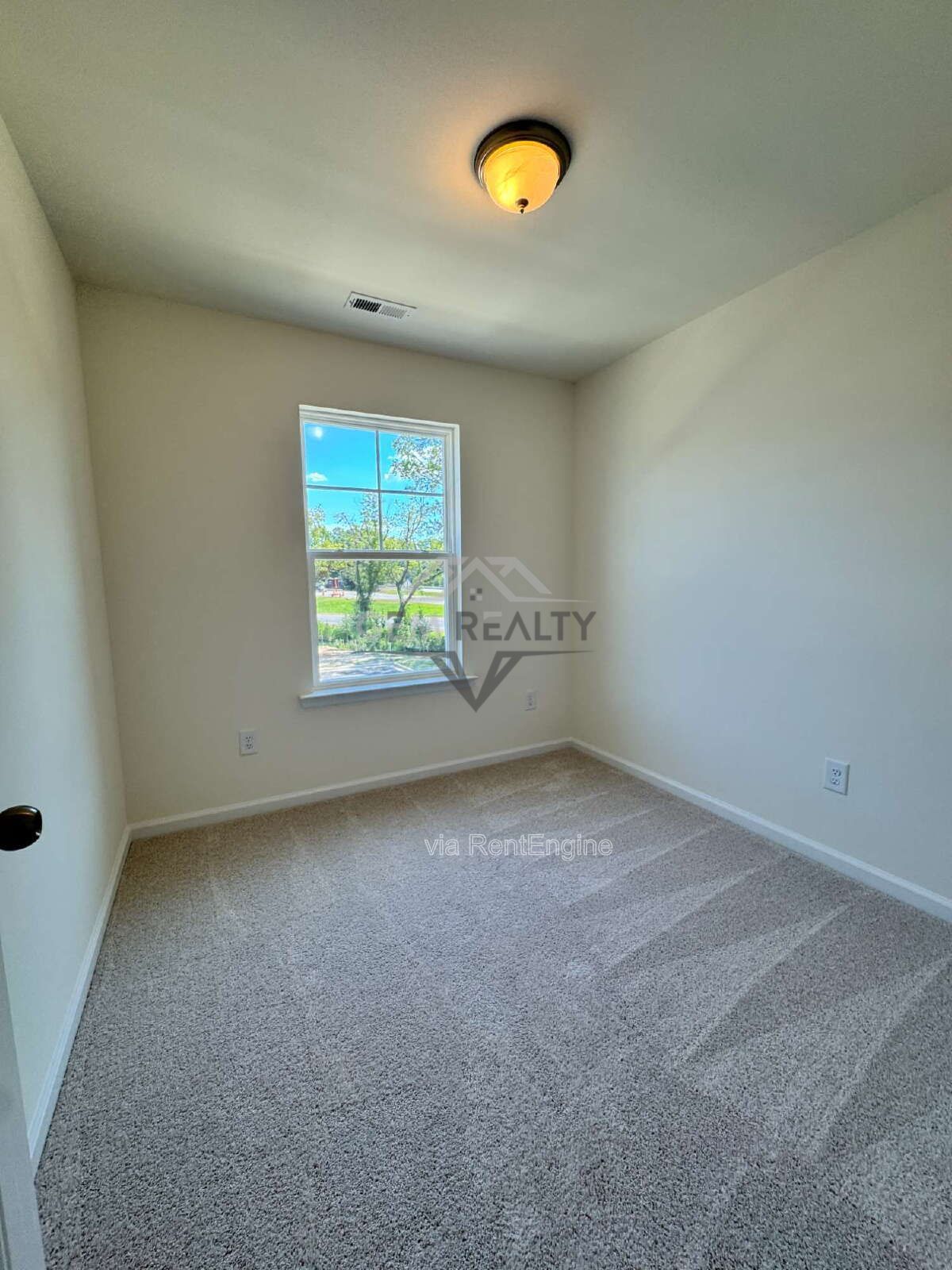 Brand New 3-Bedroom Townhome for Rent in The Glens at Scott Place property image