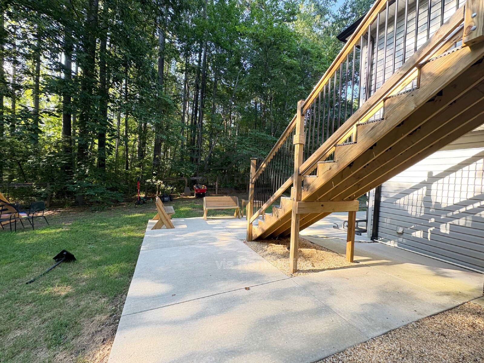 Spacious Multi-Generational Home on 3 Acres | In-Law Suite | No HOA property image