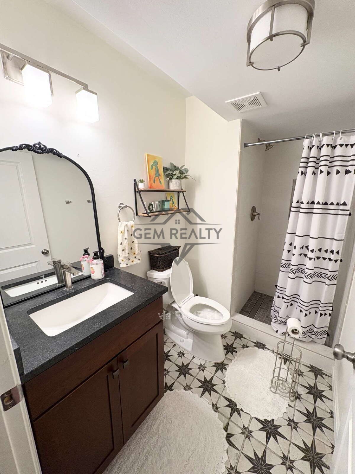 Spacious Multi-Generational Home on 3 Acres | In-Law Suite | No HOA property image