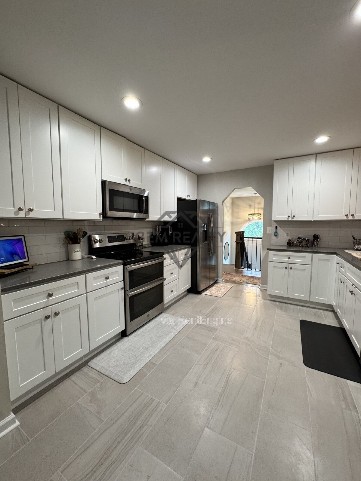 Spacious Multi-Generational Home on 3 Acres | In-Law Suite | No HOA property image