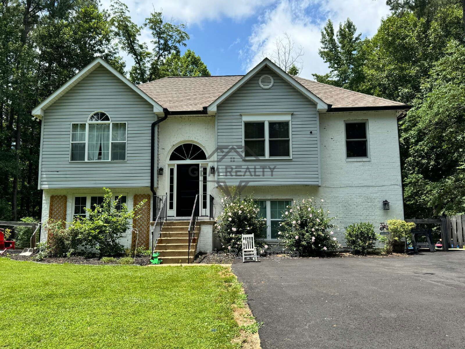 Spacious Multi-Generational Home on 3 Acres | In-Law Suite | No HOA property image