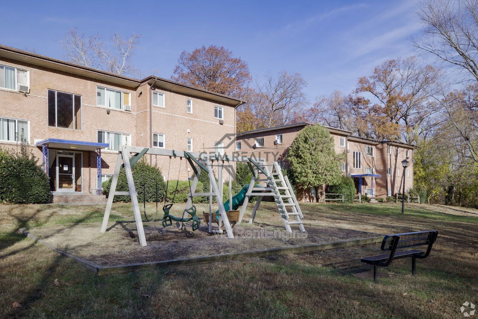 2 Bedroom Apartment in Convenient Woodbridge Location – Friendship Place Apartments property image