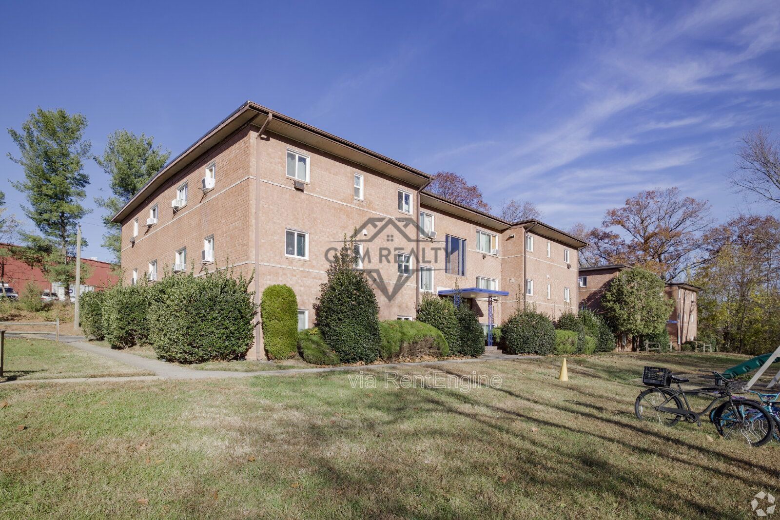 2 Bedroom Apartment in Convenient Woodbridge Location – Friendship Place Apartments property image