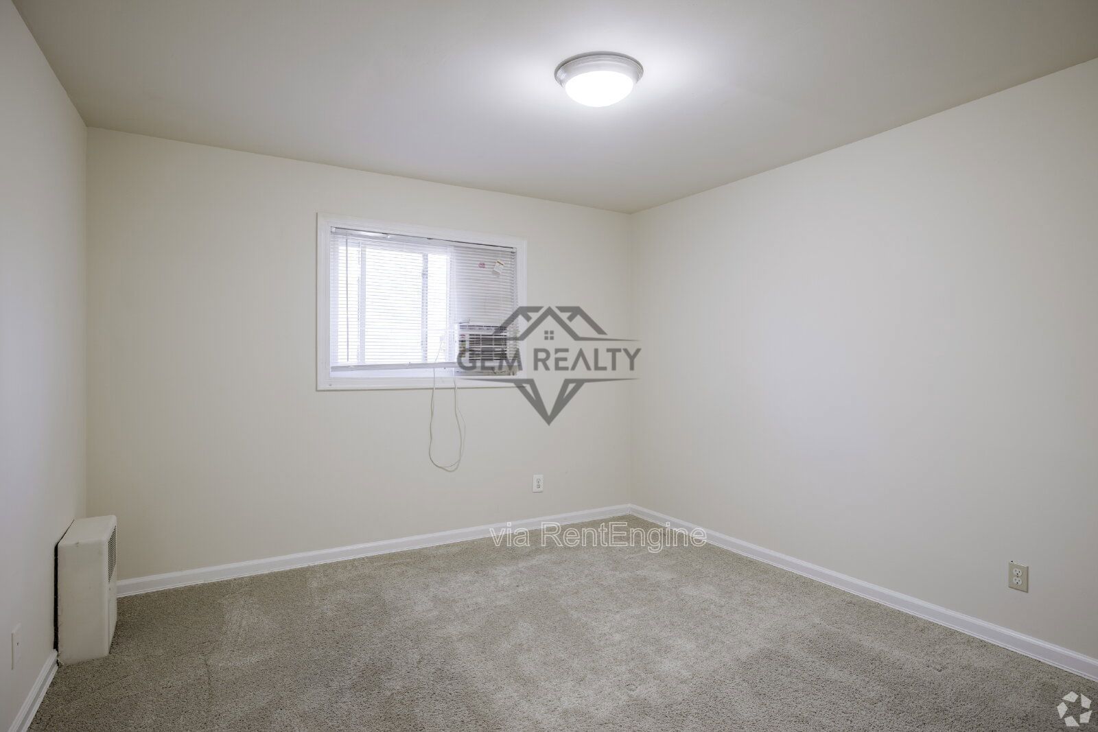 2 Bedroom Apartment in Convenient Woodbridge Location – Friendship Place Apartments property image