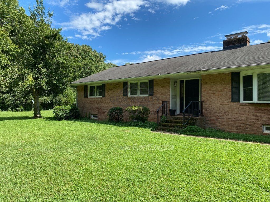 One-Level Living on a Full Acre in the Heart of Spotsylvania – Space, Privacy & Endless Potential! property image