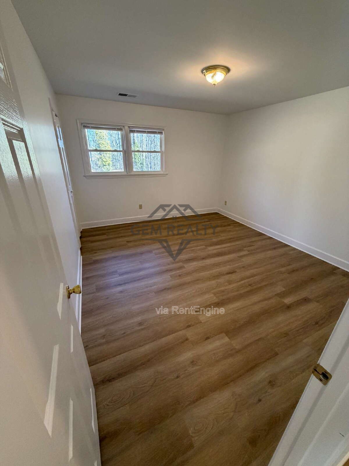 One-Level Living on a Full Acre in the Heart of Spotsylvania – Space, Privacy & Endless Potential! property image