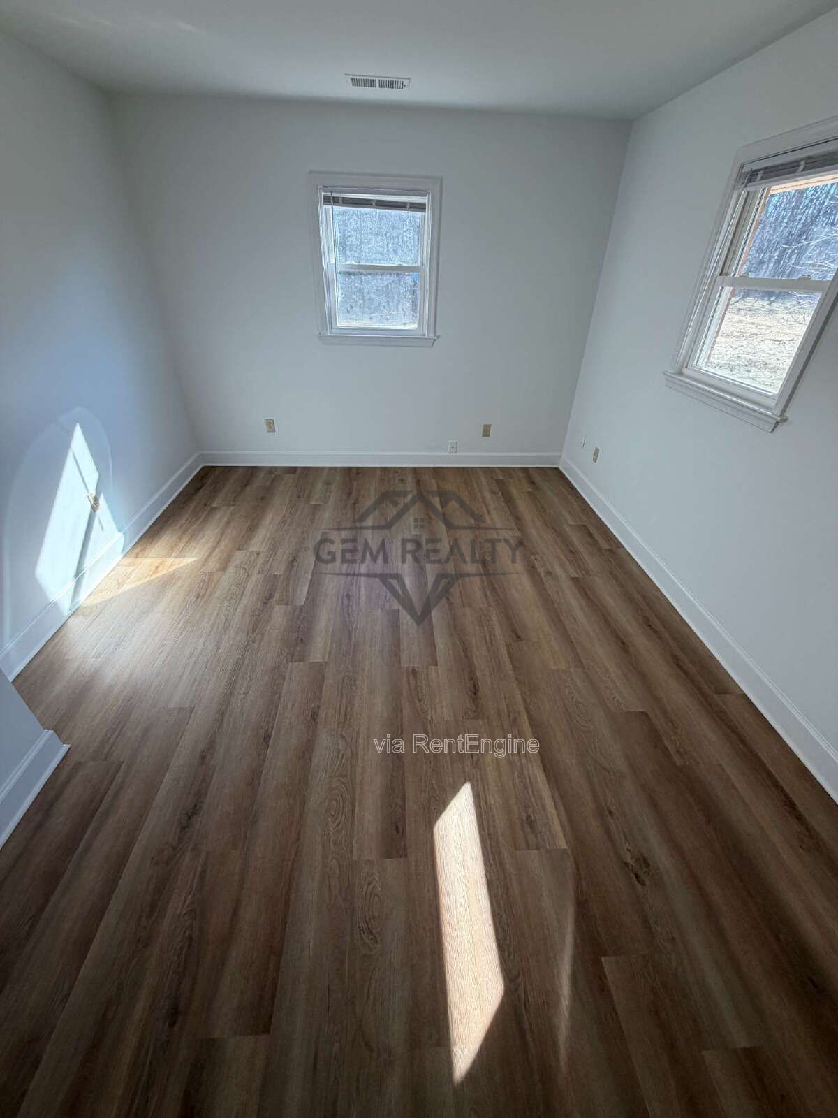 One-Level Living on a Full Acre in the Heart of Spotsylvania – Space, Privacy & Endless Potential! property image