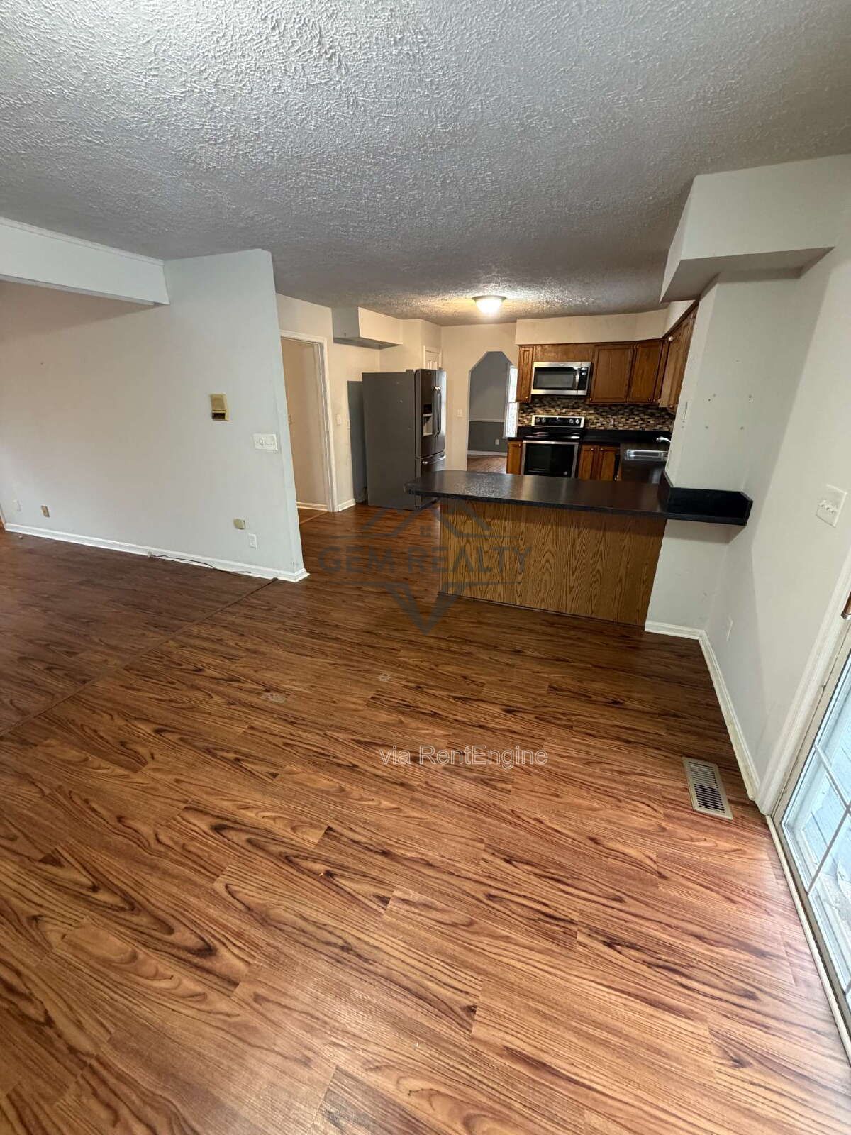 Beautiful 4BR/3.5BA, 3528 sqft private lot in Stafford, this charming single-family home offers space, comfort, and plenty of room to enjoy the outdoors. property image