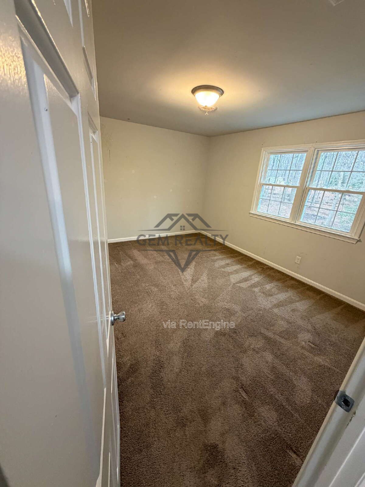 Beautiful 4BR/3.5BA, 3528 sqft private lot in Stafford, this charming single-family home offers space, comfort, and plenty of room to enjoy the outdoors. property image